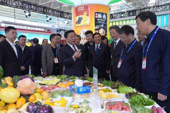 第（dì）二十二屆中國國際（jì）農產品交（jiāo）易會“強農（nóng）論壇”在天津市舉辦